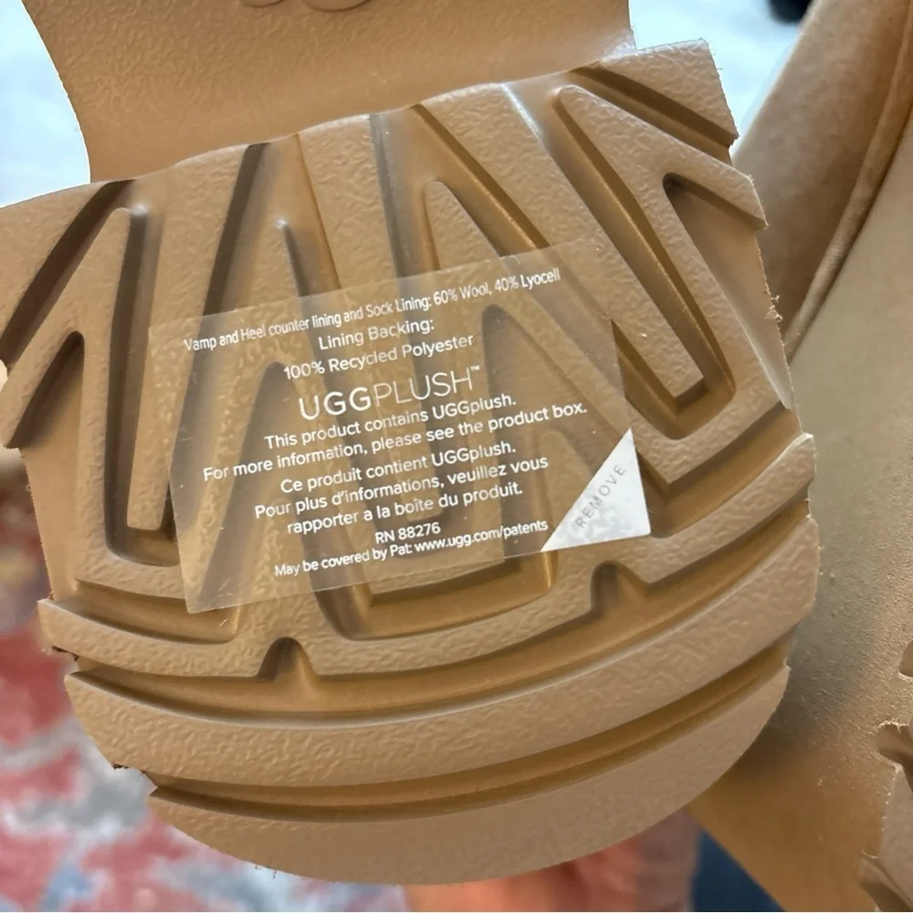 UGG , chestnut suede Heeled Boots, BRAND NEW !! no box, size 8. (8.5 runs big )